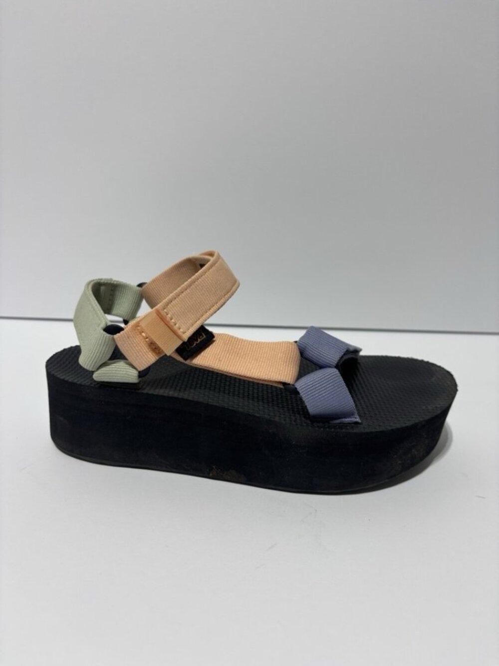 Teva Women’s Flatform Universal Strappy Sandals, Size 5 M